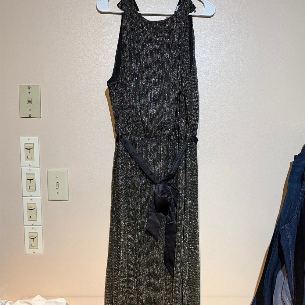 Shimmering Black Maxi Dress with Belt